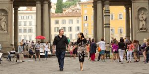 Honeymoon Photo Shoot in Florence Italy near Uffizi