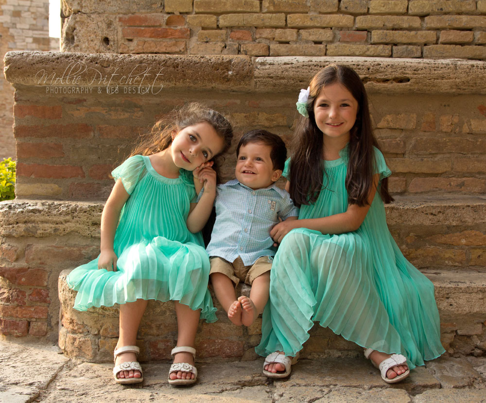 Family Photoshoot in San Gimignano, Italy